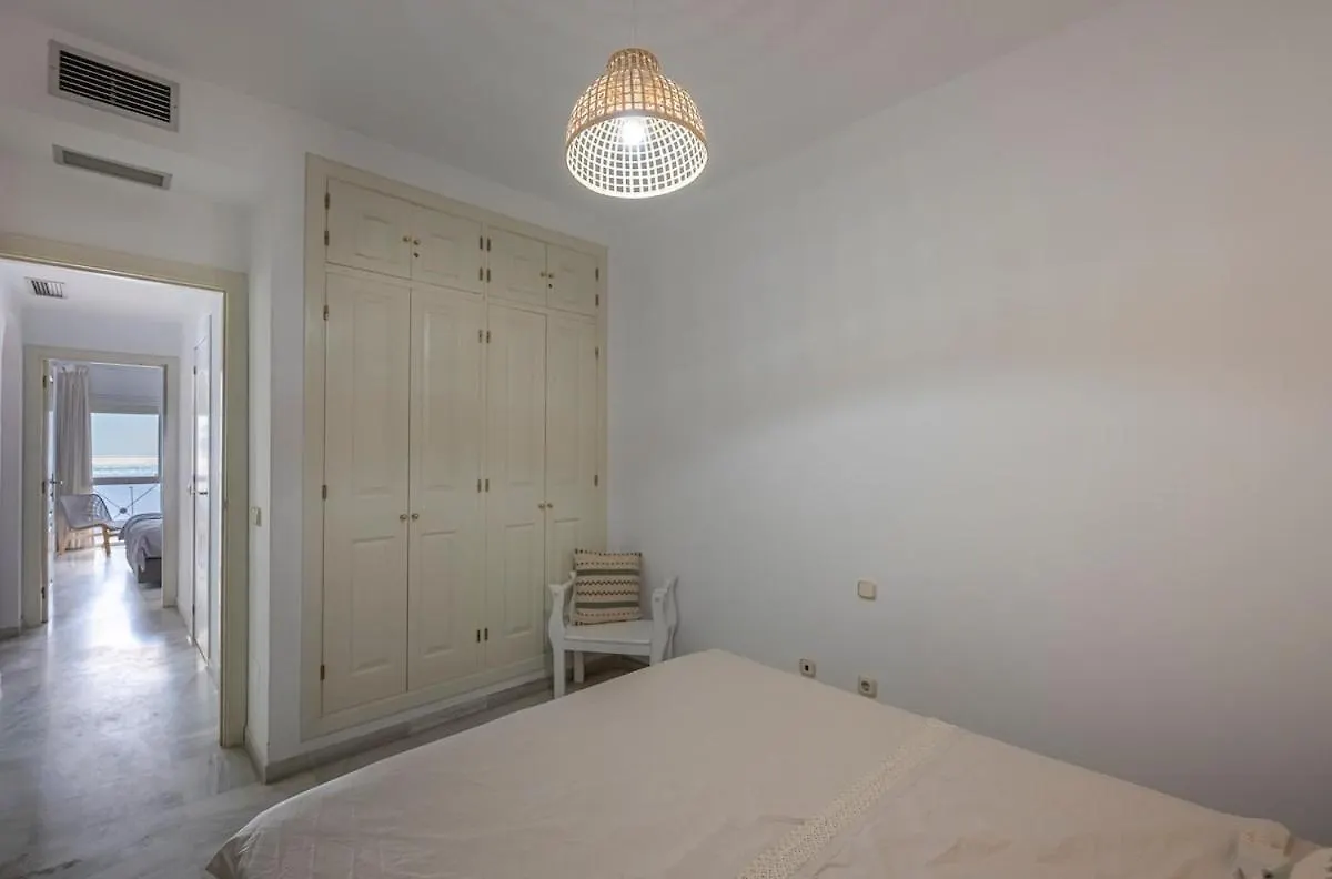 Cozy & Comfy Seaside Retreat In Εστεπόνα 0*,