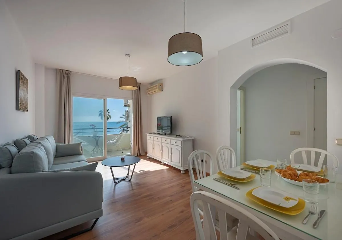 Διαμέρισμα Cozy & Comfy Seaside Retreat In Εστεπόνα