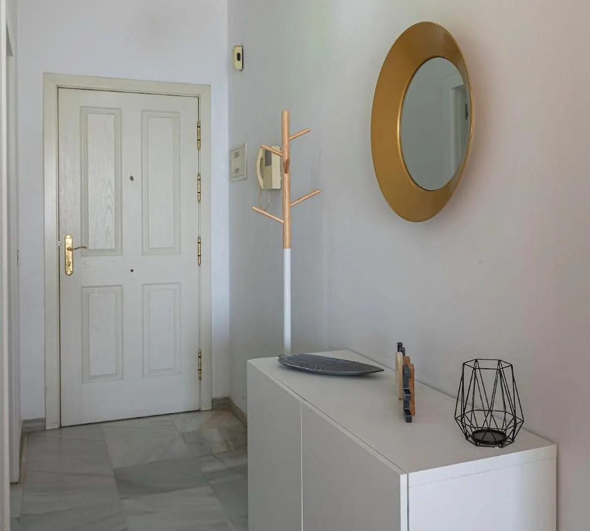 Διαμέρισμα Cozy & Comfy Seaside Retreat In Εστεπόνα