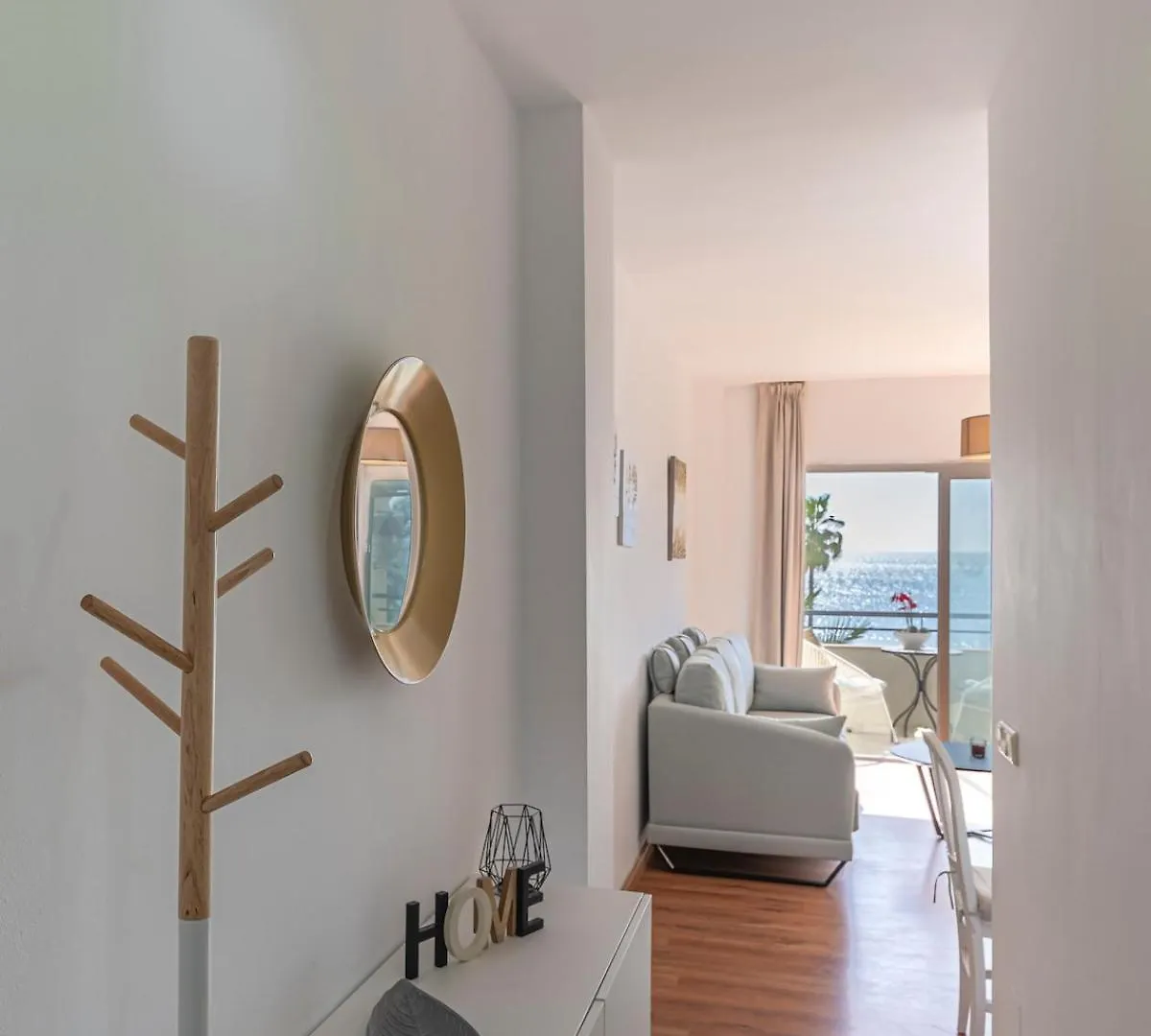 Cozy & Comfy Seaside Retreat In Εστεπόνα